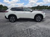 Used 2023 Nissan Rogue SV image 3