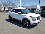 New 2025 Hyundai Venue SEL image 2