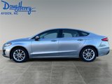Used 2020 Ford Fusion SE image 2