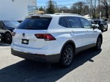 Used 2022 Volkswagen Tiguan SE image 3