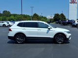 Used 2022 Volkswagen Tiguan SE image 2