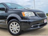 Used 2014 Chrysler Town & Country Touring image 2