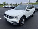Used 2020 Volkswagen Tiguan SEL w/ Tiguan Two-Row MDO Package image 2