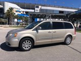 Used 2014 Chrysler Town & Country Touring image 5