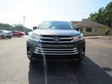 Used 2017 Toyota Highlander XLE image 5