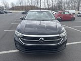 Used 2024 Volkswagen Jetta SE image 2