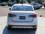 Used 2021 Nissan Versa SR image 3