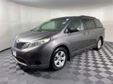 Used 2014 Toyota Sienna LE image 4