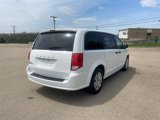 Used 2019 Dodge Grand Caravan SE image 4
