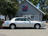 Used 2004 Lincoln Town Car Signature image 4