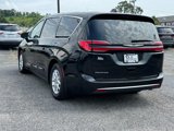Used 2023 Chrysler Pacifica Touring-L image 4