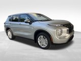 New 2025 Mitsubishi Outlander ES image 2
