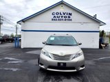 Used 2015 Toyota Sienna LE image 3