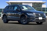 Certified 2023 Volkswagen Tiguan SE image 2