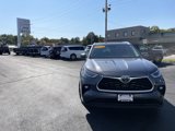 Used 2021 Toyota Highlander XLE image 3