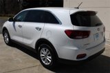 Used 2020 Kia Sorento LX image 3
