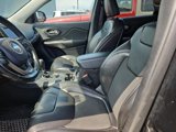 Used 2019 Jeep Cherokee Latitude Plus w/ Comfort/Convenience Group image 5