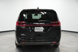 Used 2023 Chrysler Pacifica Touring-L image 5