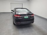 Used 2017 Ford Fusion SE w/ Fusion SE Technology Package image 6