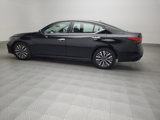 Used 2023 Nissan Altima 2.5 SV image 3
