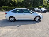 Used 2022 Toyota Corolla LE image 2