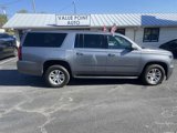 Used 2019 Chevrolet Suburban LT image 2