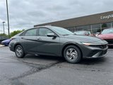 New 2025 Hyundai Elantra SE image 2