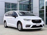 New 2025 Chrysler Pacifica Select image 2