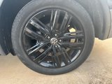Used 2022 Volkswagen Tiguan SE R-Line image 4