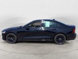 Used 2022 Volvo S60 B5 Inscription image 2