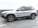 Used 2015 Jeep Cherokee Trailhawk image 3