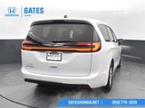 Used 2023 Chrysler Pacifica Touring-L image 6