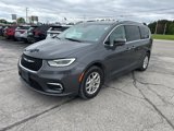Used 2021 Chrysler Pacifica Touring-L image 4