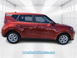 Used 2023 Kia Soul S image 2
