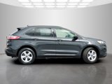 Used 2021 Ford Edge SE image 3