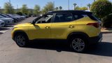 Used 2023 Kia Seltos S w/ Navigation Package image 4