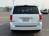 Used 2017 Dodge Grand Caravan SXT image 4