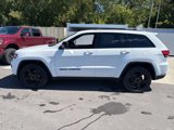 Used 2018 Jeep Grand Cherokee Laredo image 4
