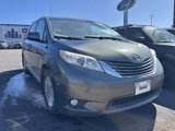 Used 2014 Toyota Sienna L image 2