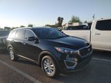 Used 2017 Kia Sorento LX image 2