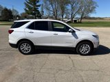 Used 2024 Chevrolet Equinox LT image 2