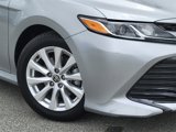 Used 2020 Toyota Camry LE image 3