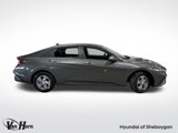 Used 2024 Hyundai Elantra SE image 2
