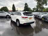 Used 2014 Toyota Highlander XLE image 3