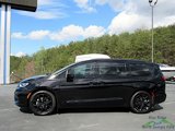 Used 2024 Chrysler Pacifica Touring-L w/ S Appearance Package image 2