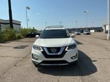 Used 2017 Nissan Rogue SL image 2