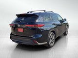 Used 2020 Toyota Highlander XLE image 5