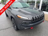 Used 2017 Jeep Cherokee Trailhawk image 4