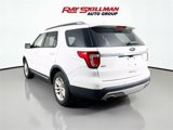 Used 2017 Ford Explorer XLT w/ Equipment Group 201A image 5
