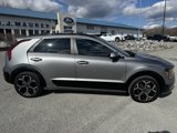 Used 2023 Kia Niro SX Touring image 2